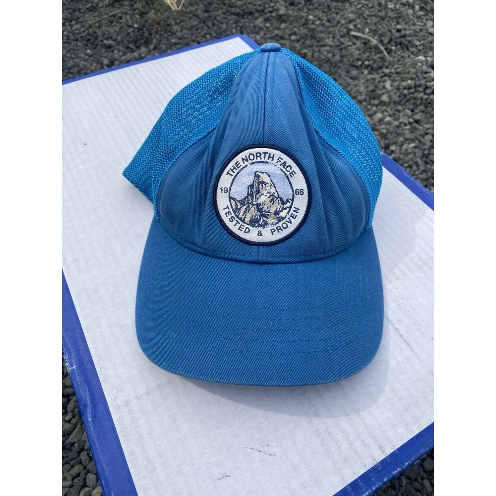 The North Face Graphic Patch Trucker Hat Cap Blue FlexFit L -‎ XL Tested Proven